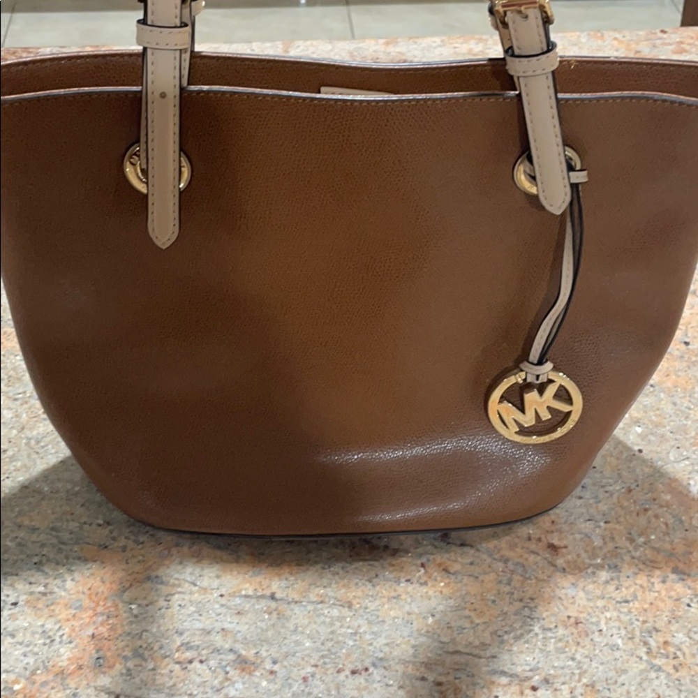 Brown leather Michael Kors shoulder bag